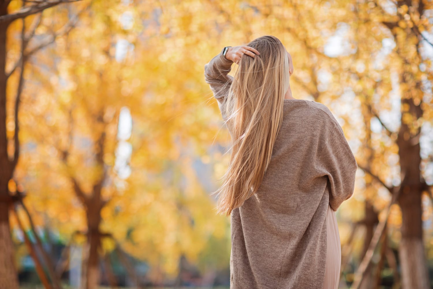 Why do I shed more hair in fall? - The Hair Fuel