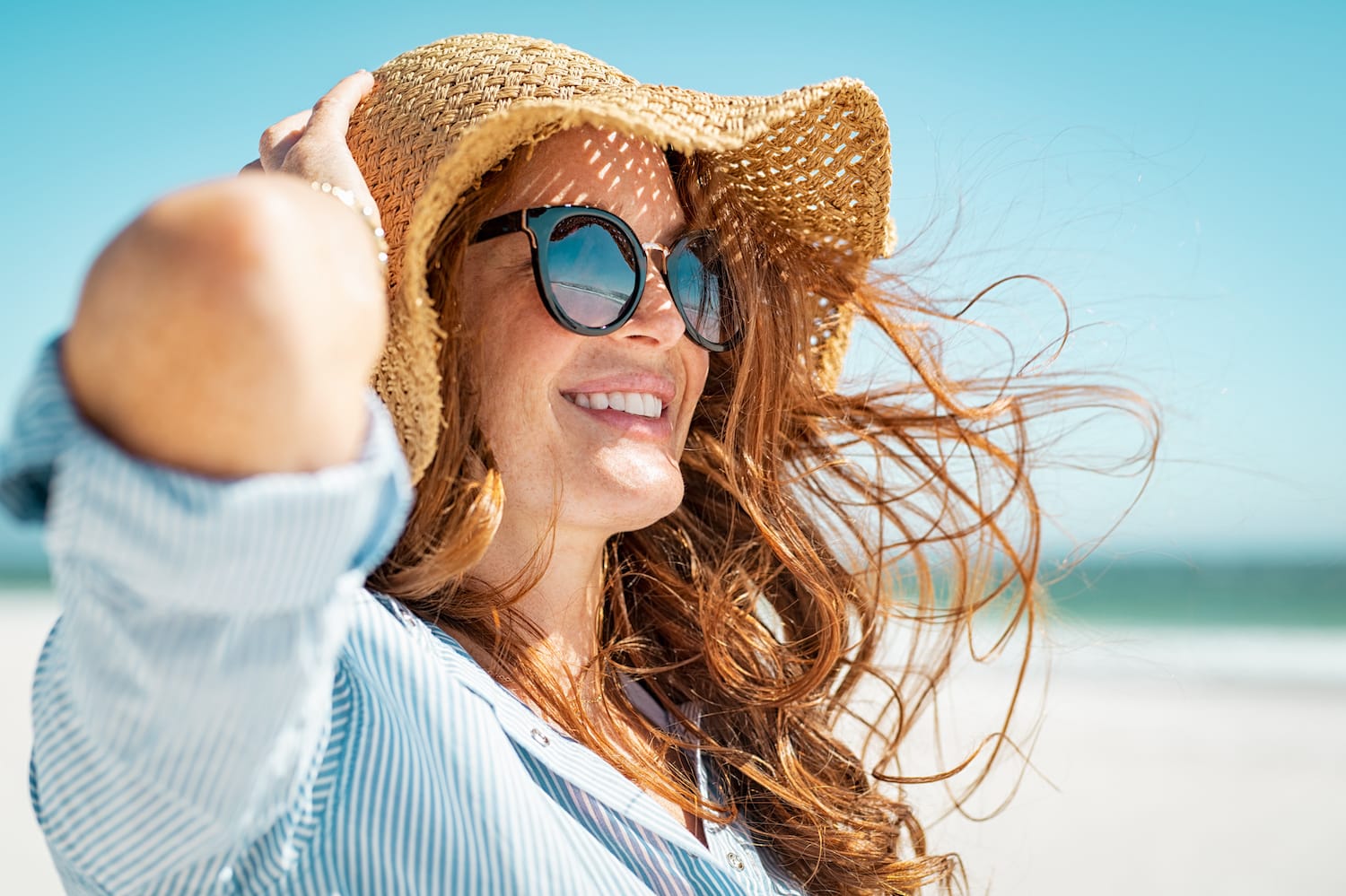 What does the sun do to your hair? - The Hair Fuel